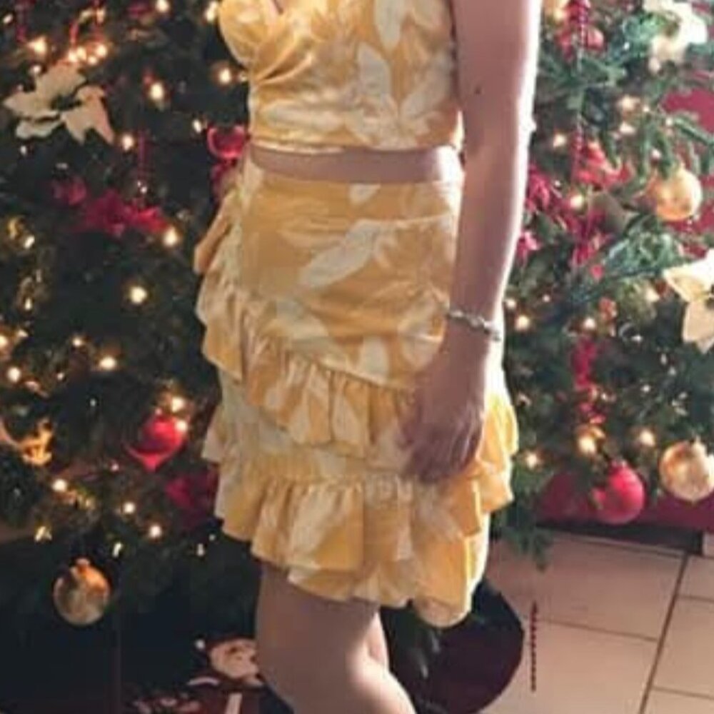 In Style Chic Woman skirt and top yellow color - Picture 2 of 11